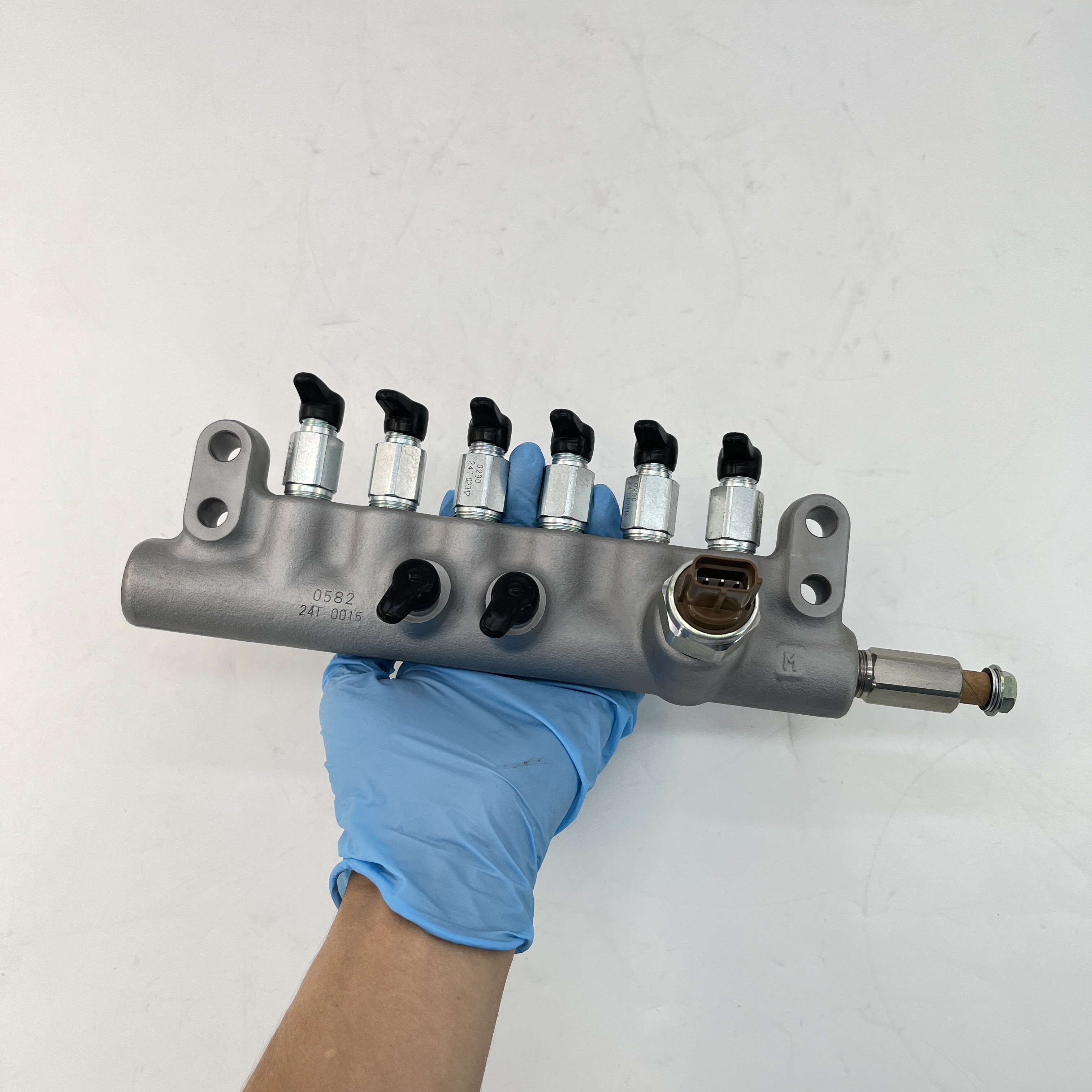 Tubería de riel común 095440-0582 8-97603121-0