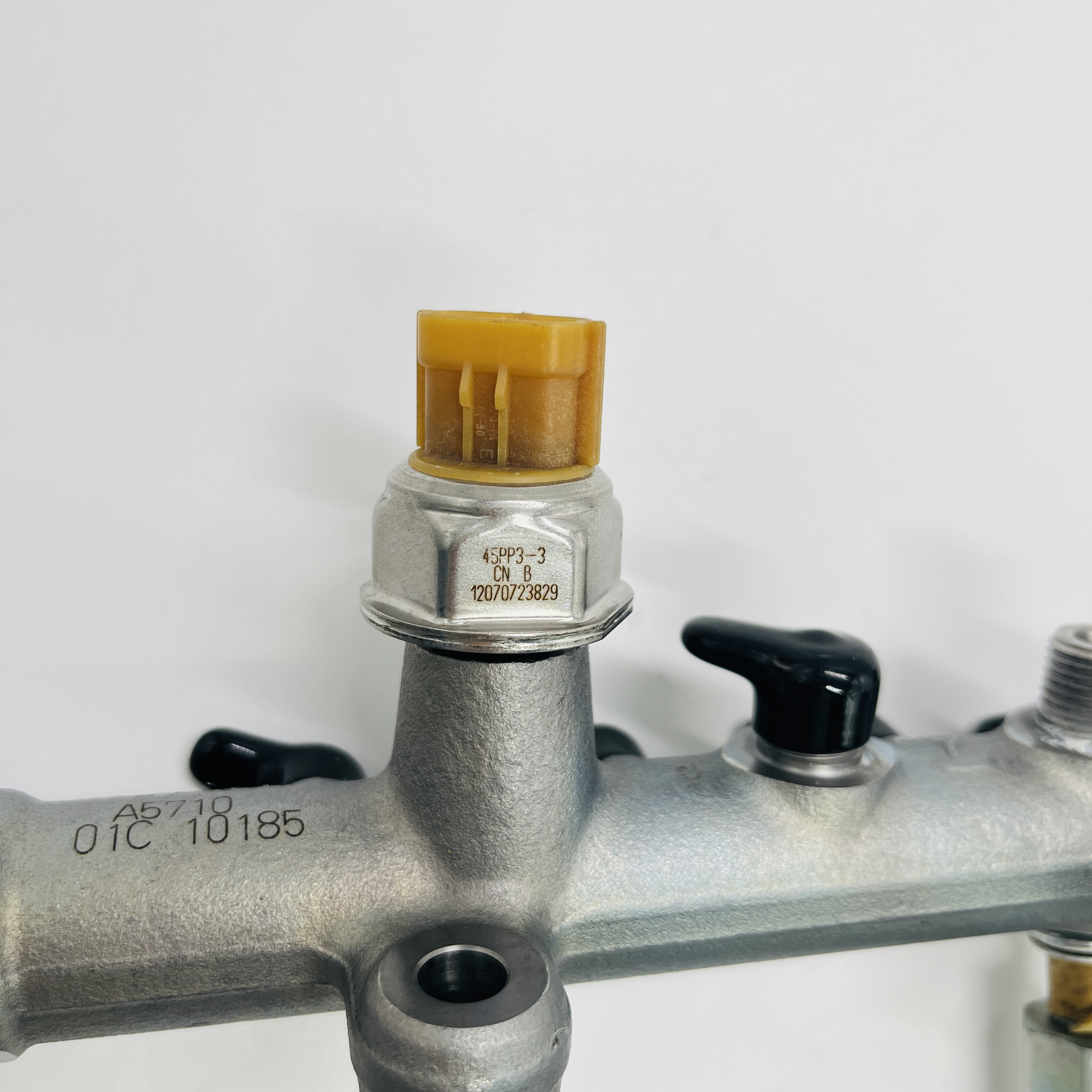 Tubería de riel común 095600-5710 1J524-50590