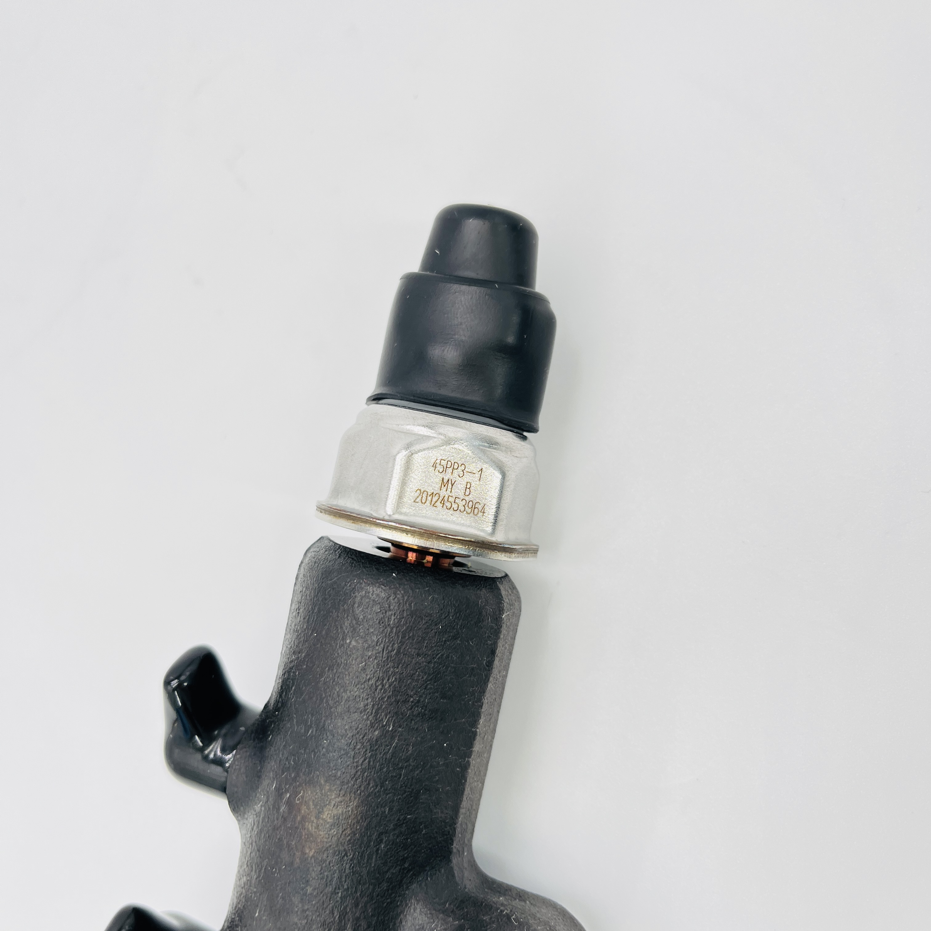 Tubo de riel común 095440-0640 1465A034