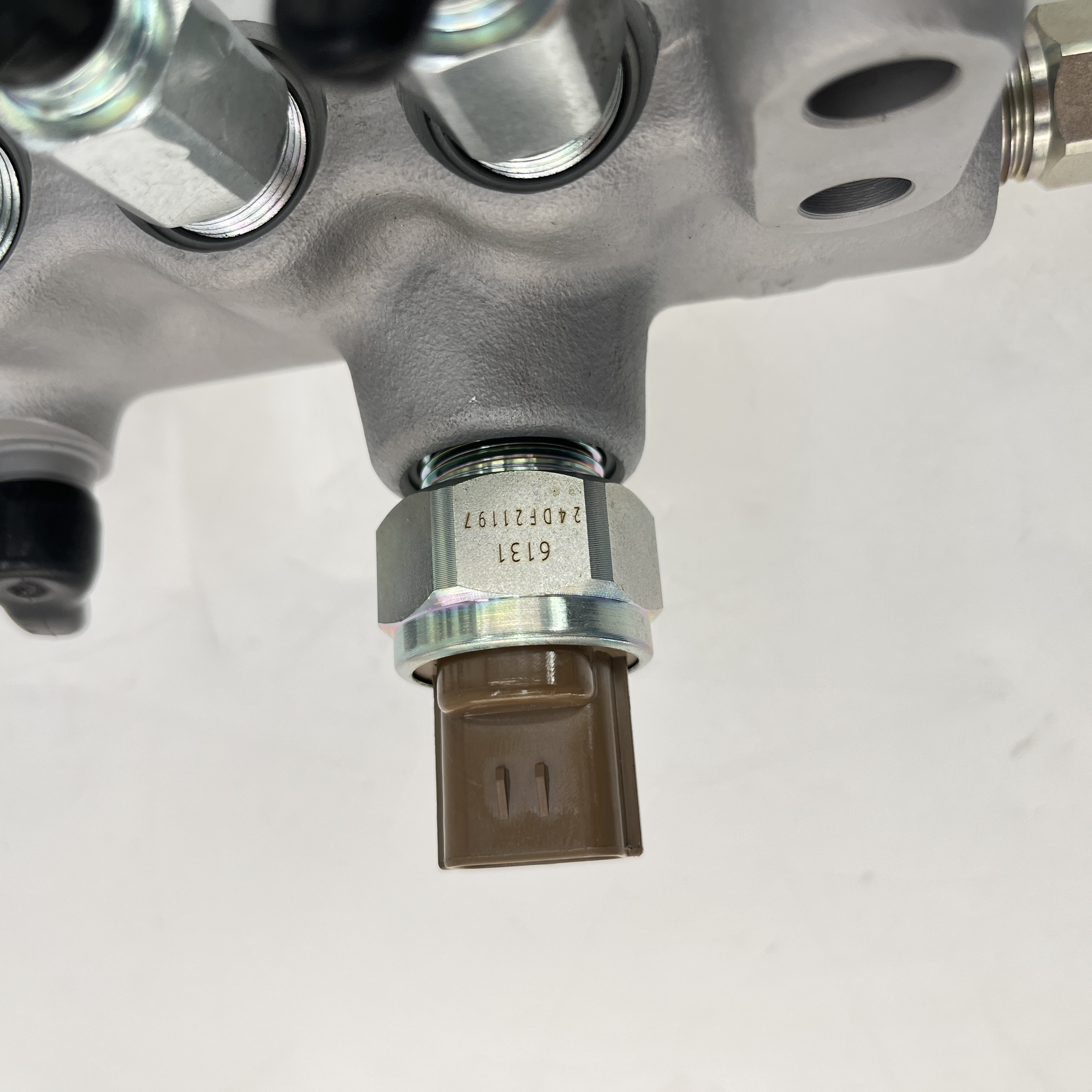 Tubería de riel común 095440-0582 8-97603121-0